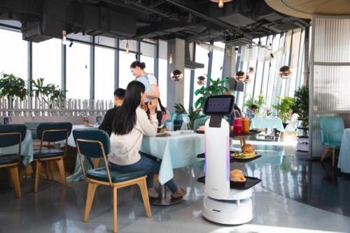 持續開拓海外場景 九號飽飽送餐機器人亮相韓國首爾IFS國際特許經營展